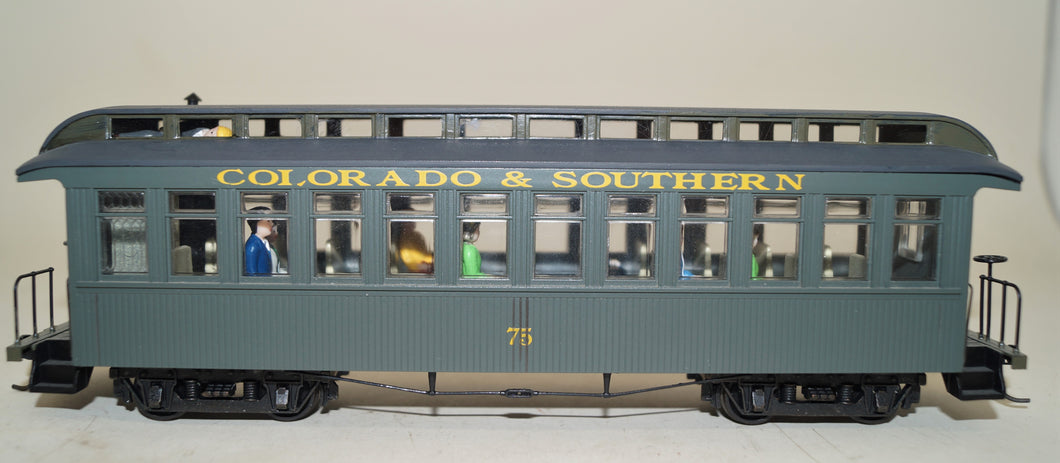 On3 Colorado & Southern 34' Coach #75 with Passengers