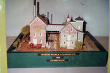 Ho Scale, Crow River Products, Mystic Pickle & Canning Company Kit